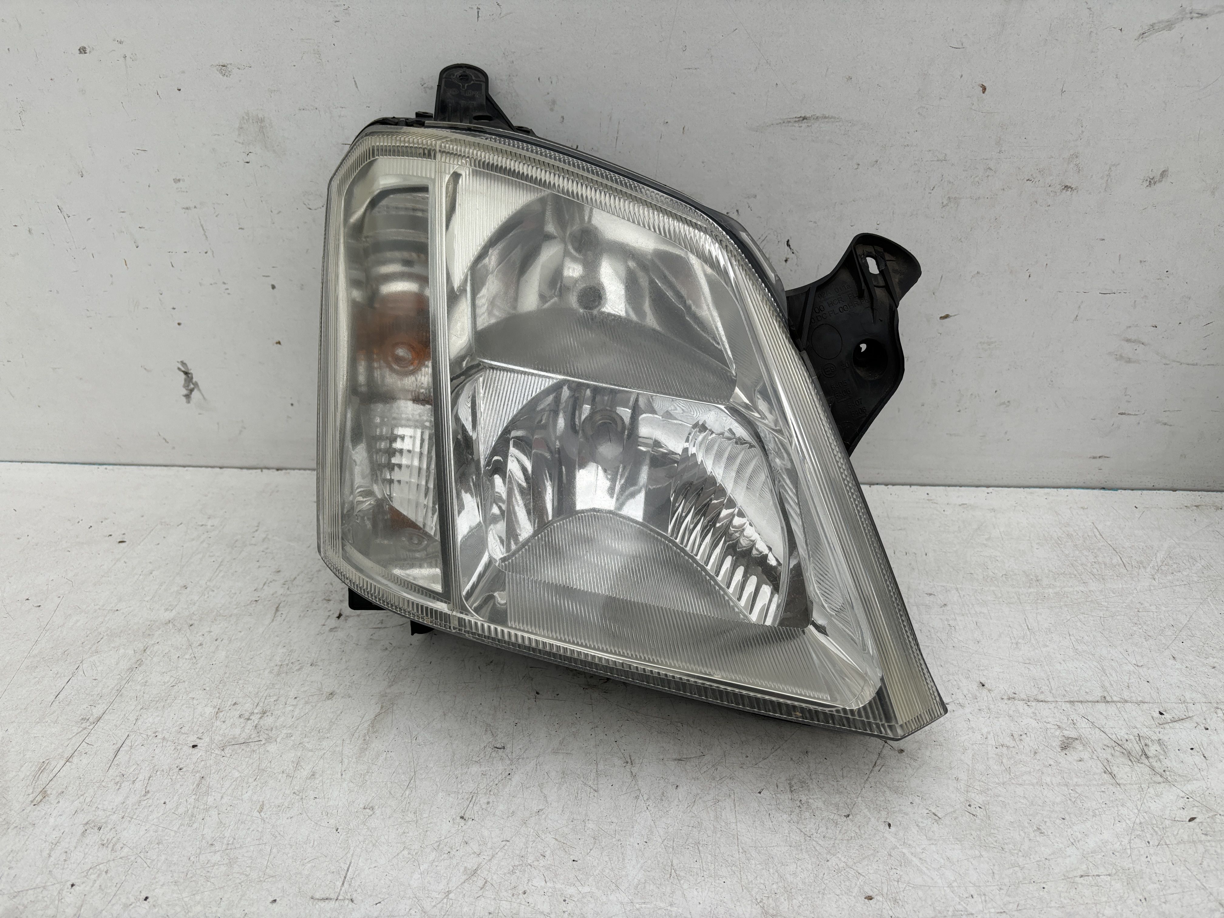 Lampa przednia lewa prawa Opel Meriva A