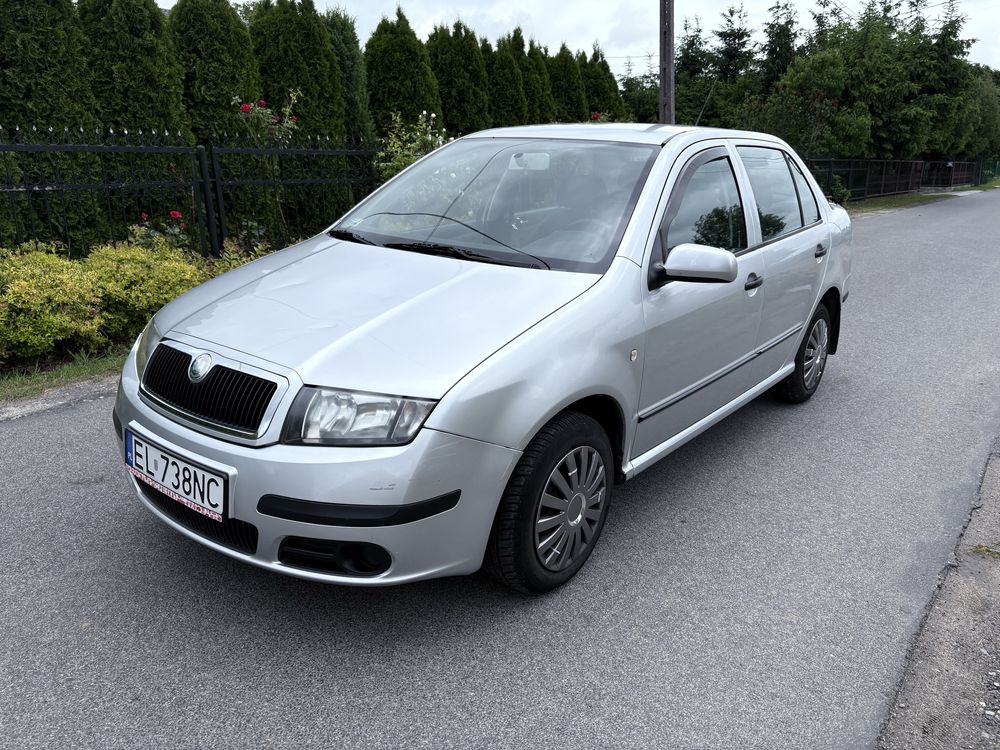 Skoda Fabia_1.4 MPI_2003r_Sedan_Nowy przeglad