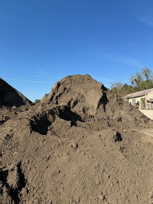 Ziemia ogrodowa Czarnoziem Ziemia przesiewana Humus Ziemia sortowana