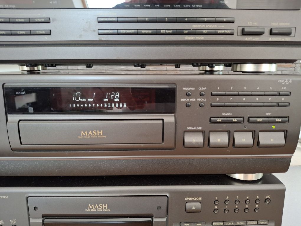 Technics SL-PS840 CD Player