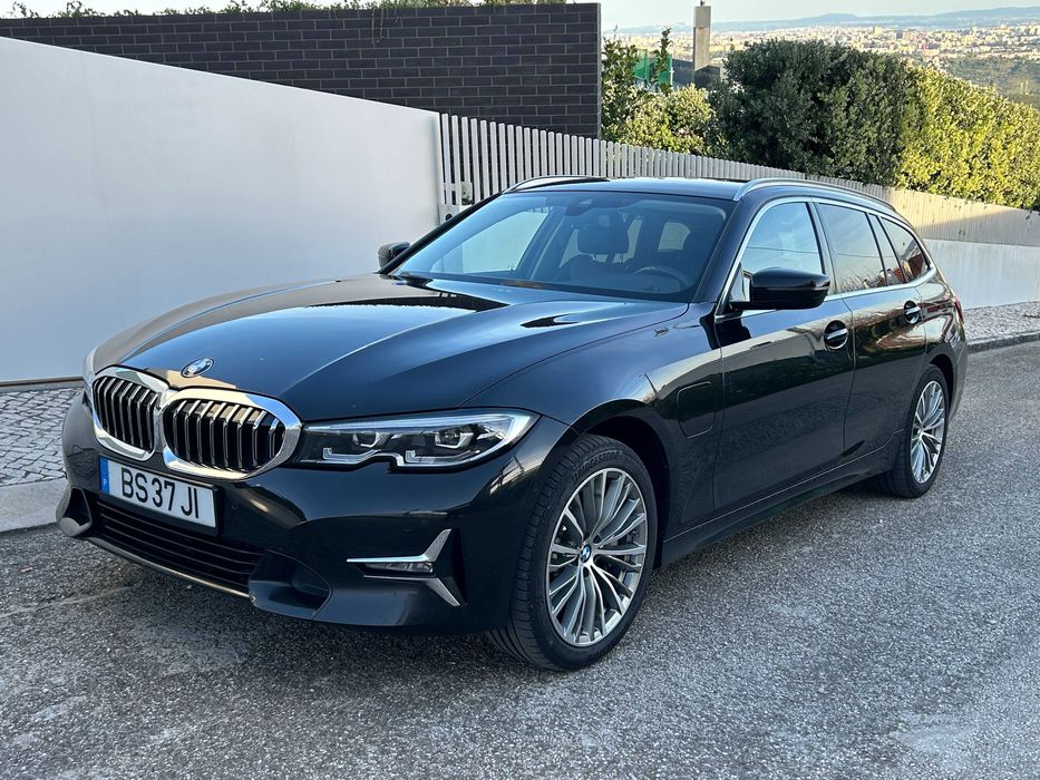 BMW 330e Touring Luxury Line Auto