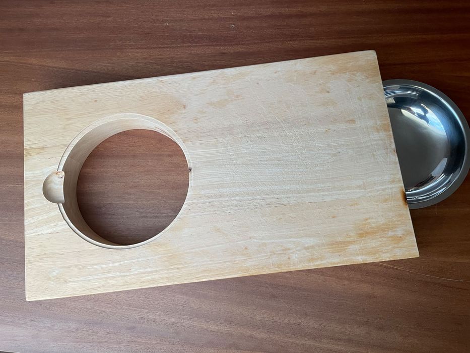 TCM Tábua de cortar com tigela incorporada