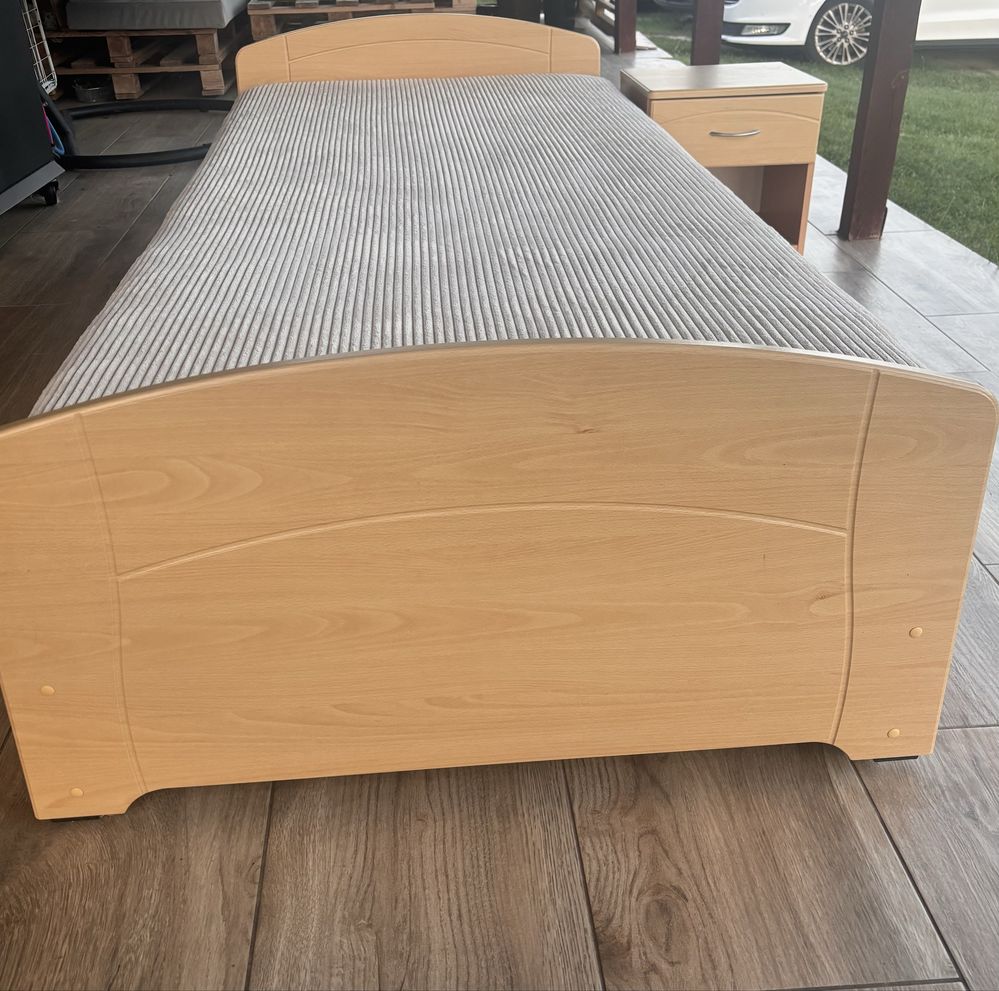 Łóżko pojedyncze 90x200 z szafką nocną