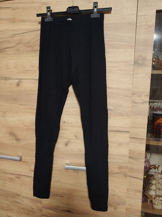 Czarne zwykłe legginsy