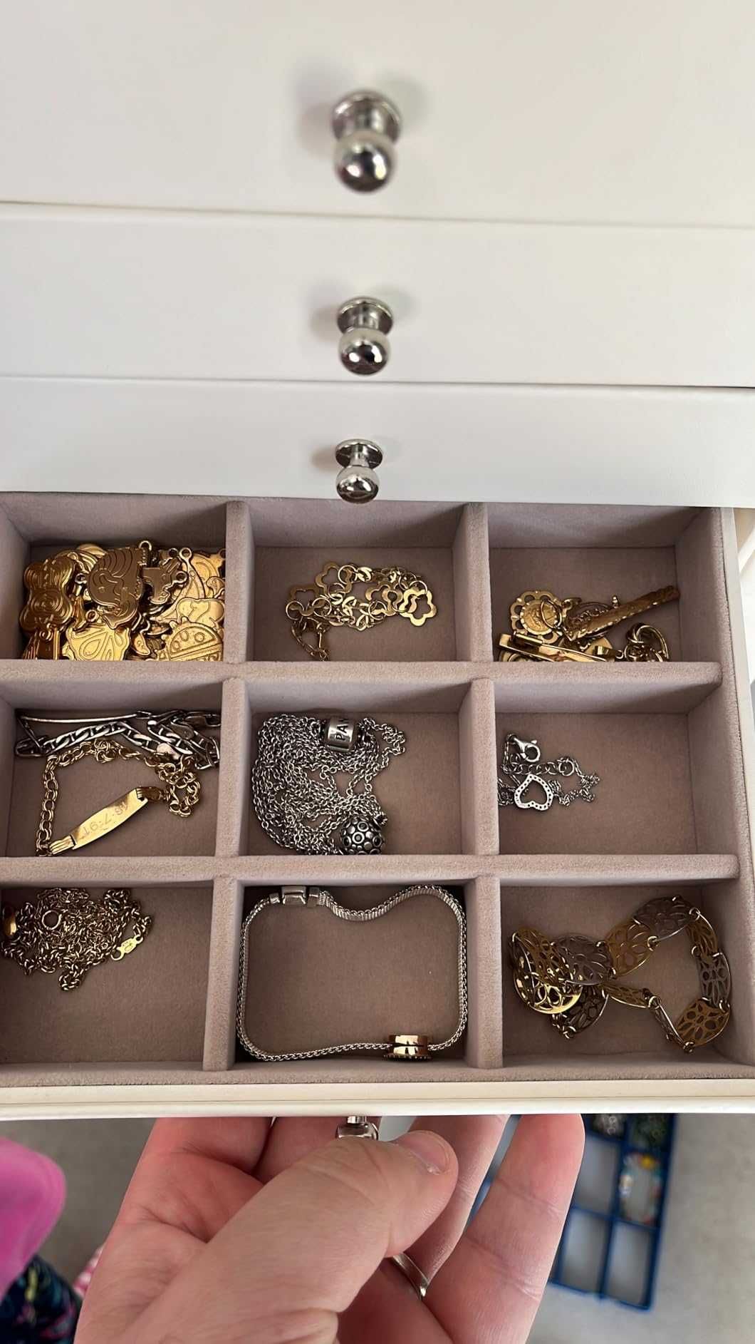 Duża szkatułka pojemny kuferek organizer na biżuterię jasny 6 poziomów