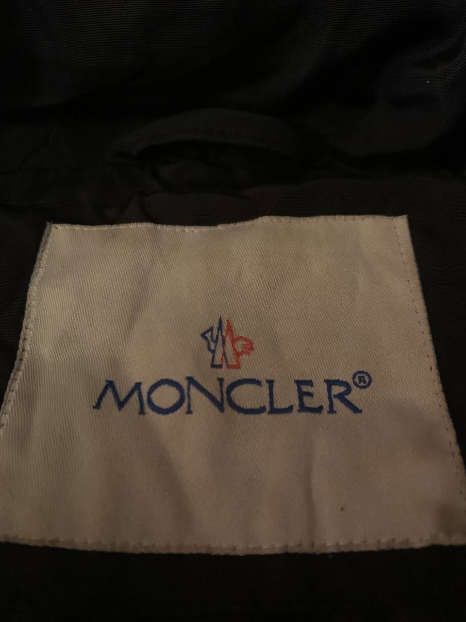 Продам куртку Moncler