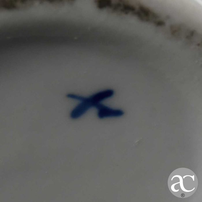 Jarra em porcelana da China, Pintada à mão