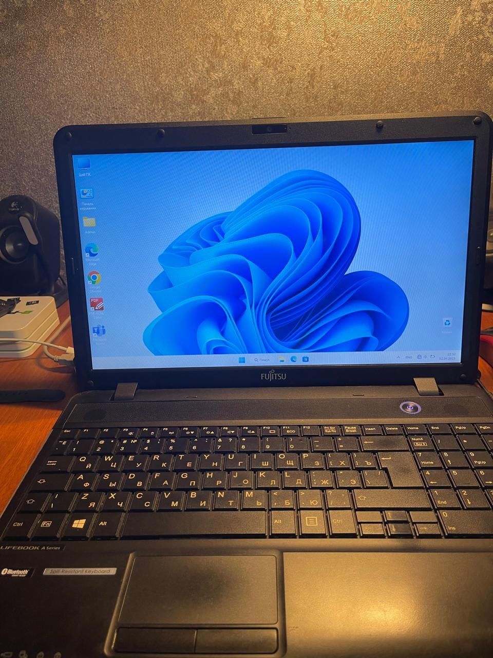Ноутбук Fujitsu Siemens AH512