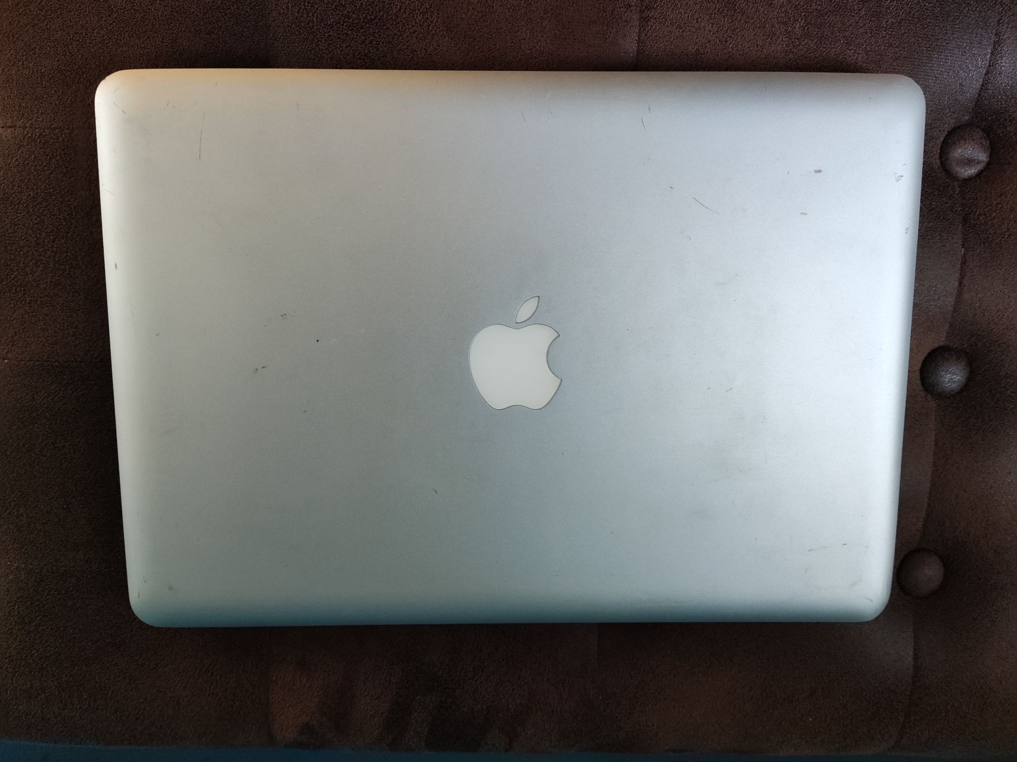 Macbook Pro 13 (Intel I7, 512SSD, 8RAM)