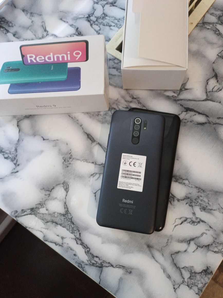 Смартфон Redmi 9 практически новый