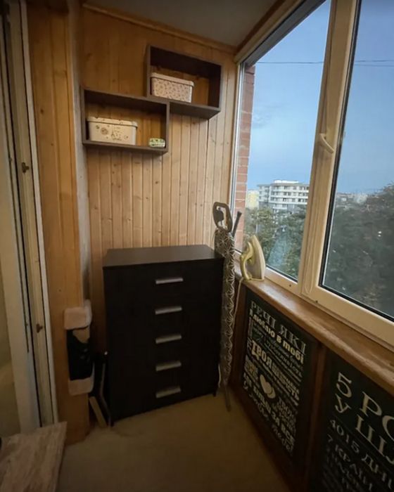 Продаж 3к квартири 76 кв. м на вул. Карпенка