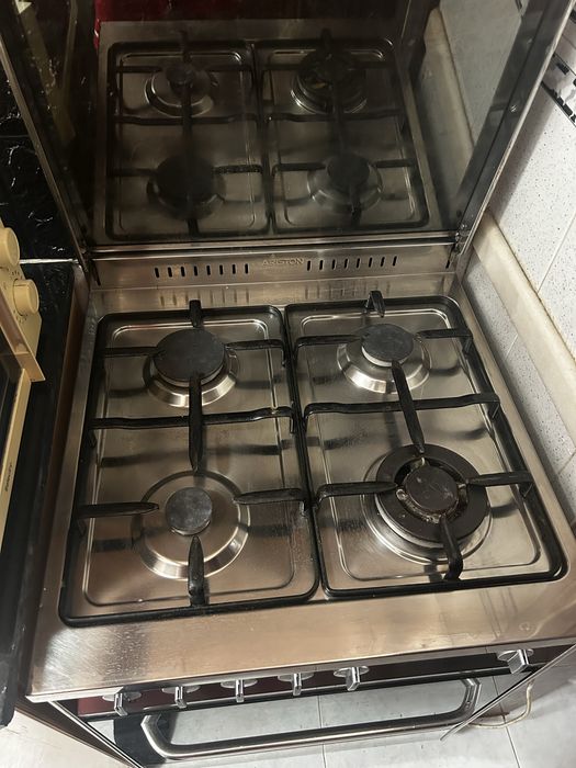 Fogão de quato bocas