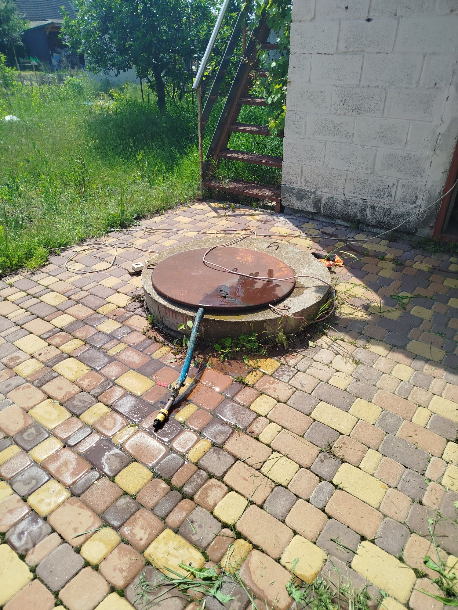 Продам фасадну земельну ділянку