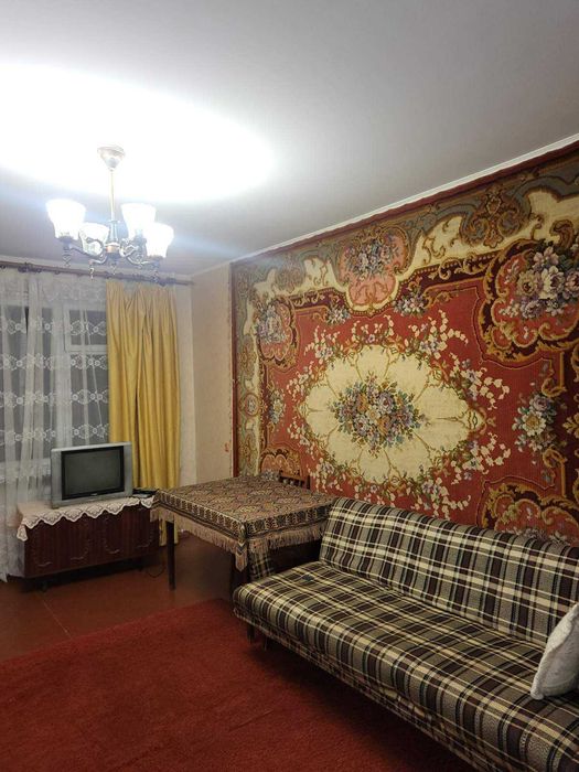 Здається 2 кімнатна квартира по вулиці Радченка.