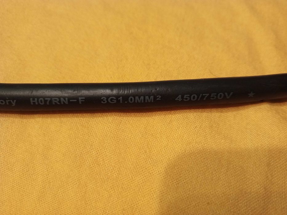Kabel 3 żyłowy z wtyczką H07NR-F 3G1.0 MM2 450/750 volt -  1.6metra