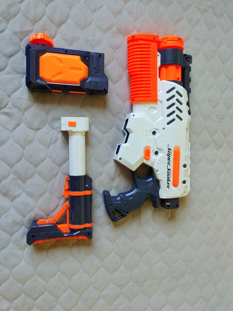 Nerf Super Soaker Tornado Strike