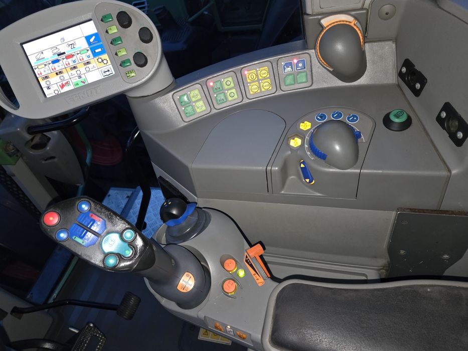 Ciągnik Fendt 818 Vario TMS