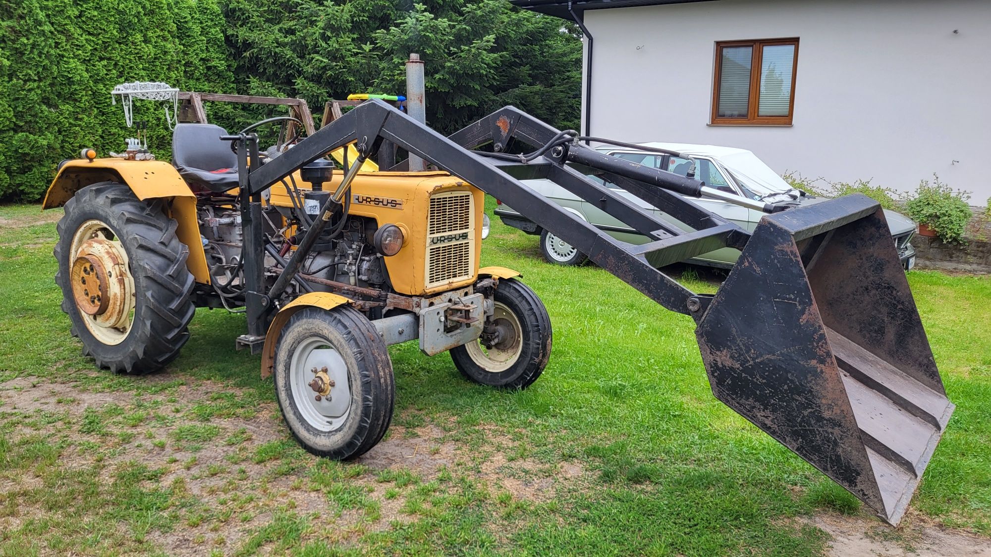 Ciągnik Traktor C330M z Turem+ Sprzęt