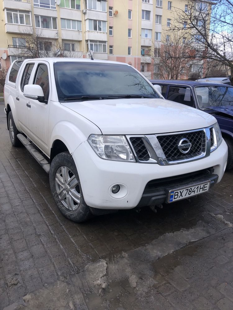 Ніссан Навара 2.5