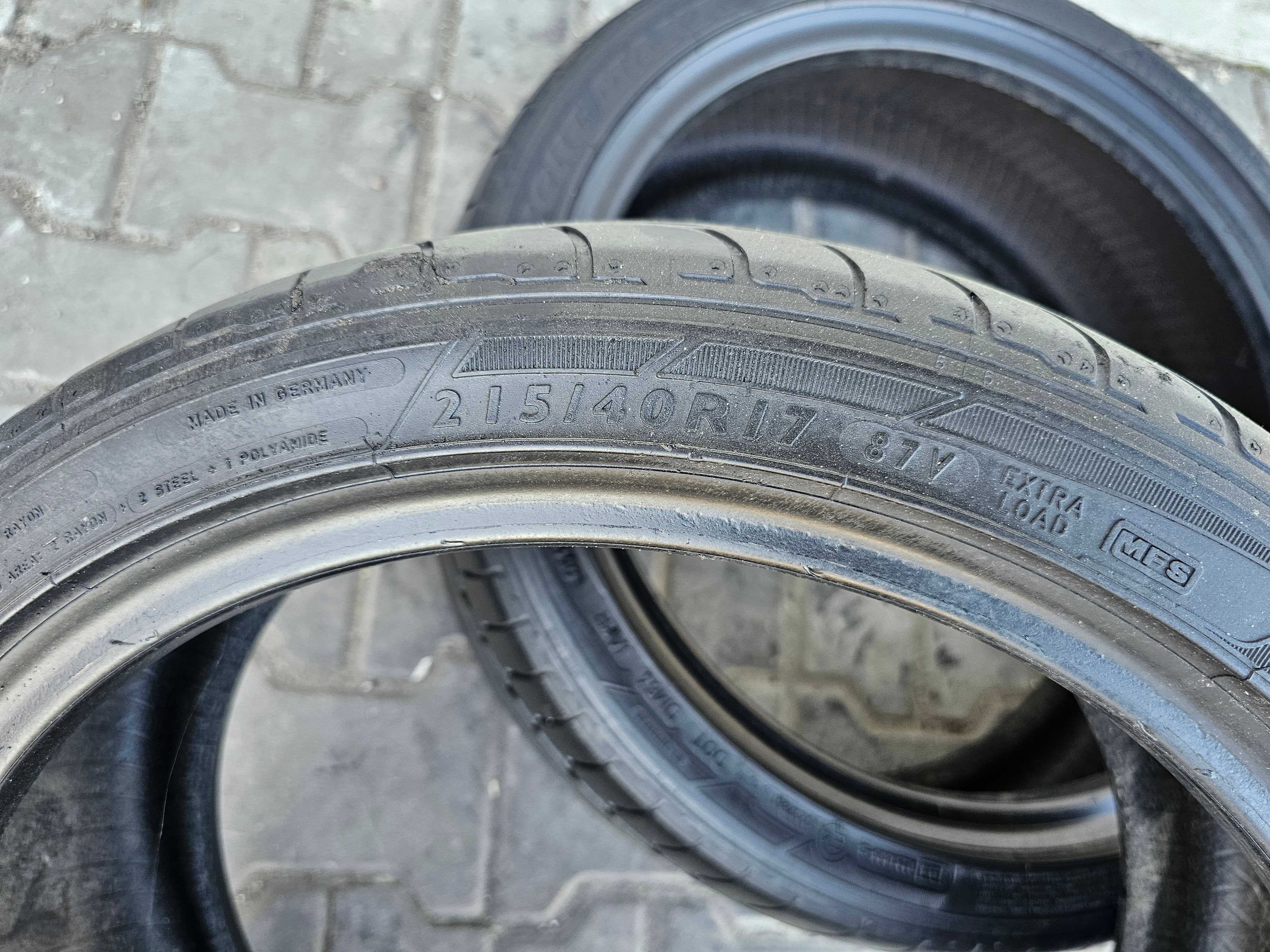 Lato Dunlop 215/40 R17 5mm