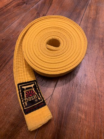Żółty pas karate, judo (dziecięcy)