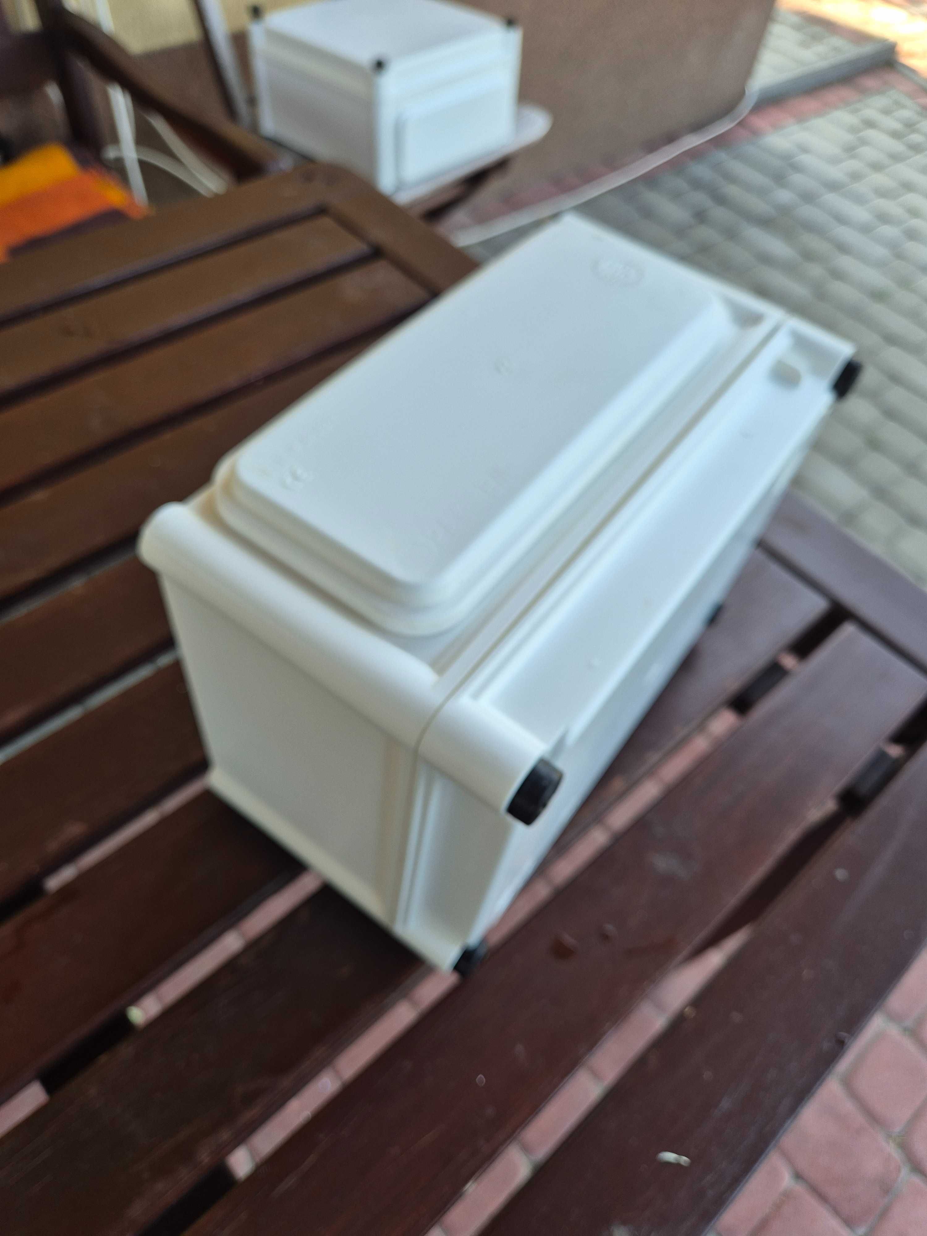 Skrzynka instalacyjna typu Z 1 / 2 ELEKTROPLAST.