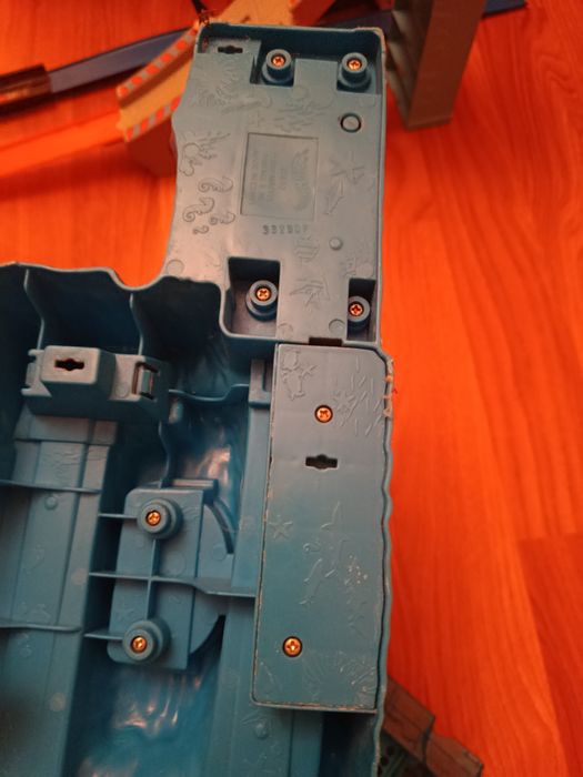 Трек акула HOTWILS