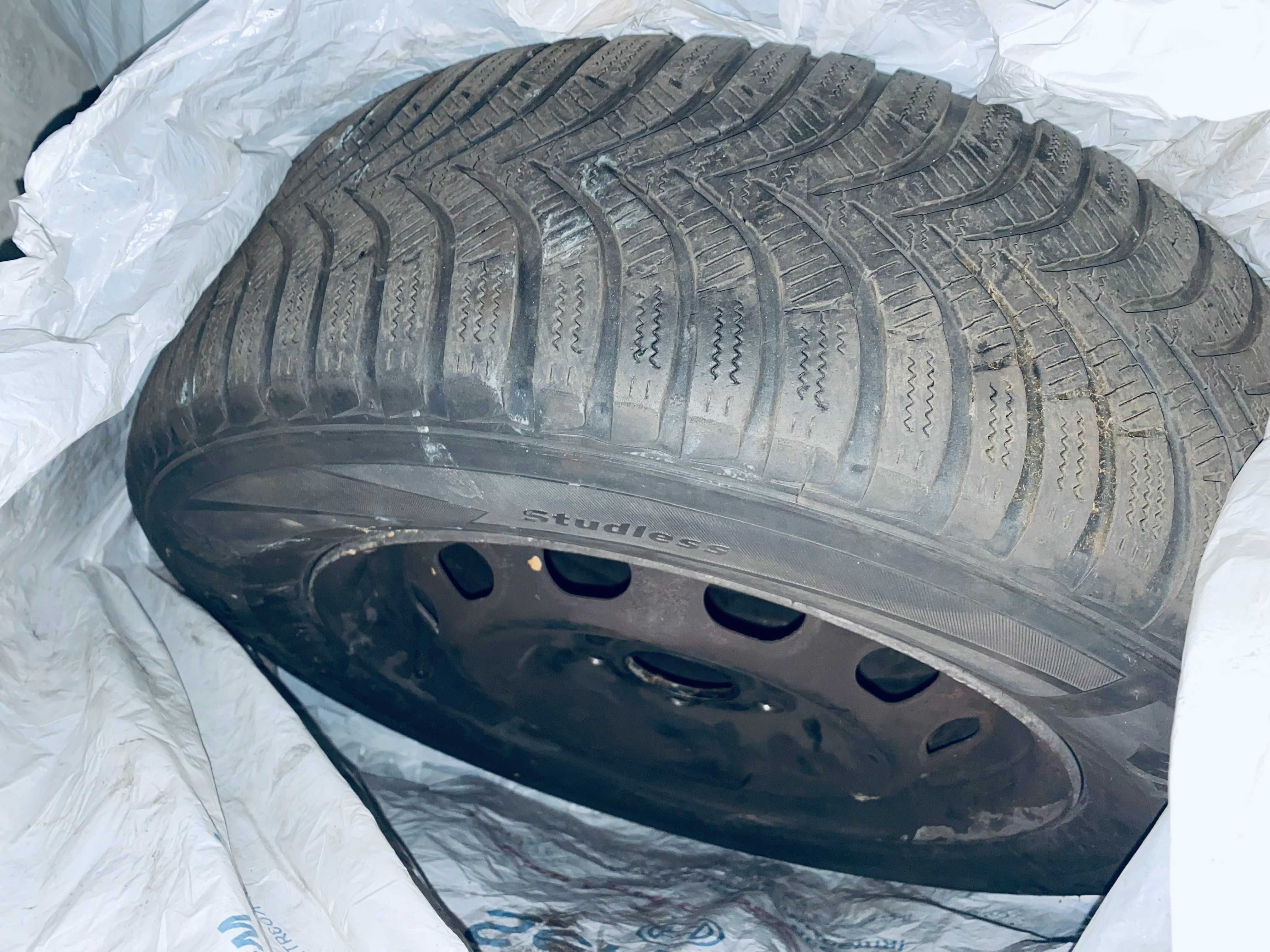 Зимние Hankook Winter i*Cept RS2 W452 2-шт.32 неделя 17 года с дисками