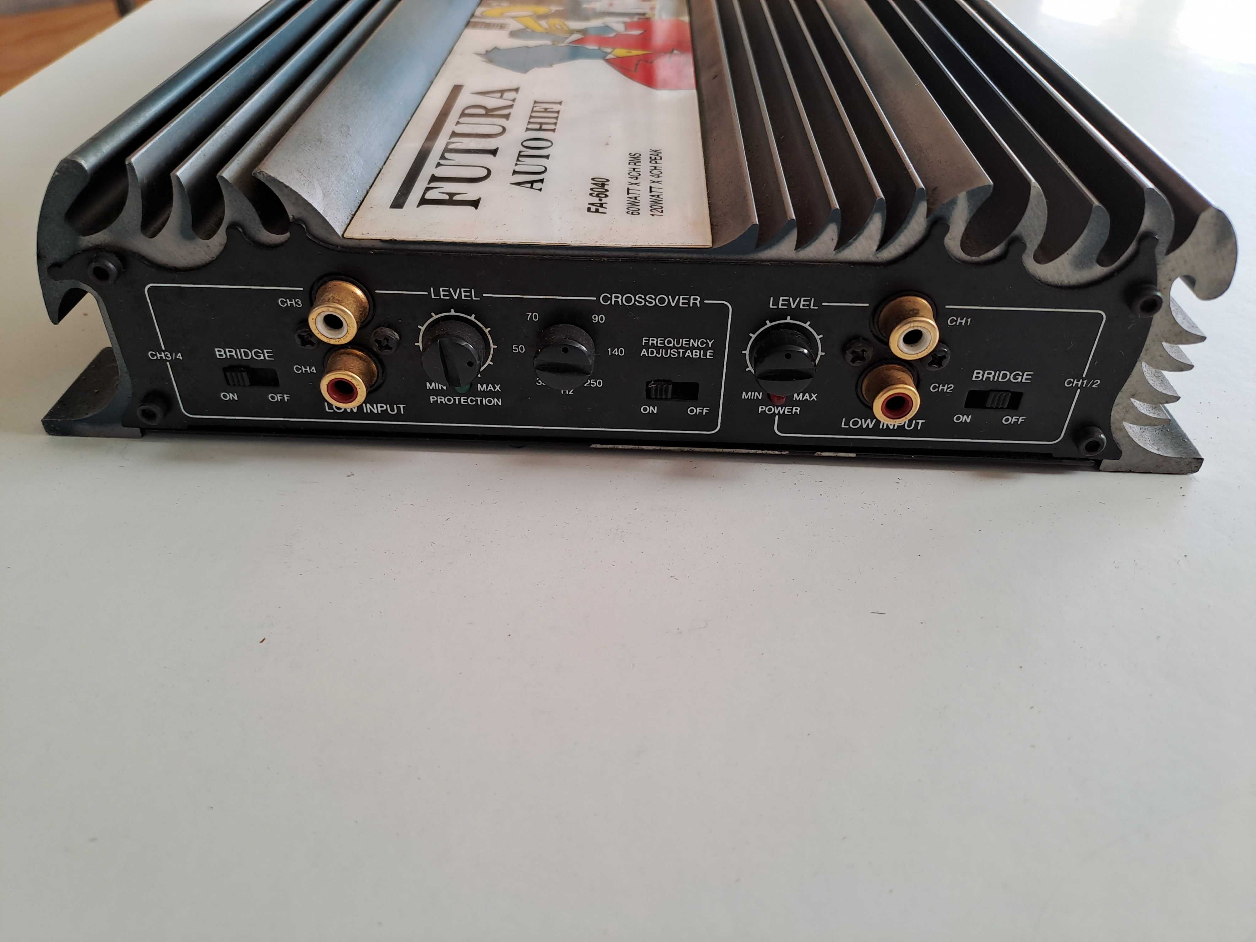 Amplificador da marca Futura