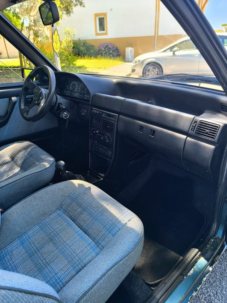 Fiat Uno 45 1.0 Evo, i.e.S - 3 portas - 1993