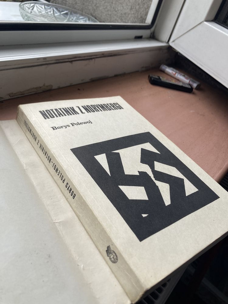 Książka pt,,Notatnik z Norymbergii”1970 rok