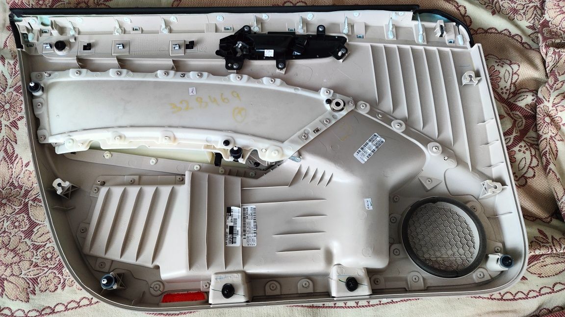 Карта двери VW Passat B8 16-19 USA перед правая