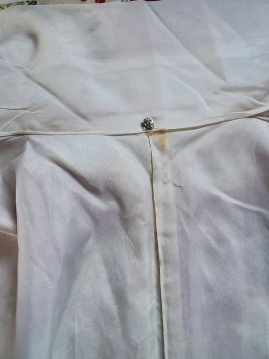 Czerwone kimono komon japońskie jedwabne kwiaty momiji awase