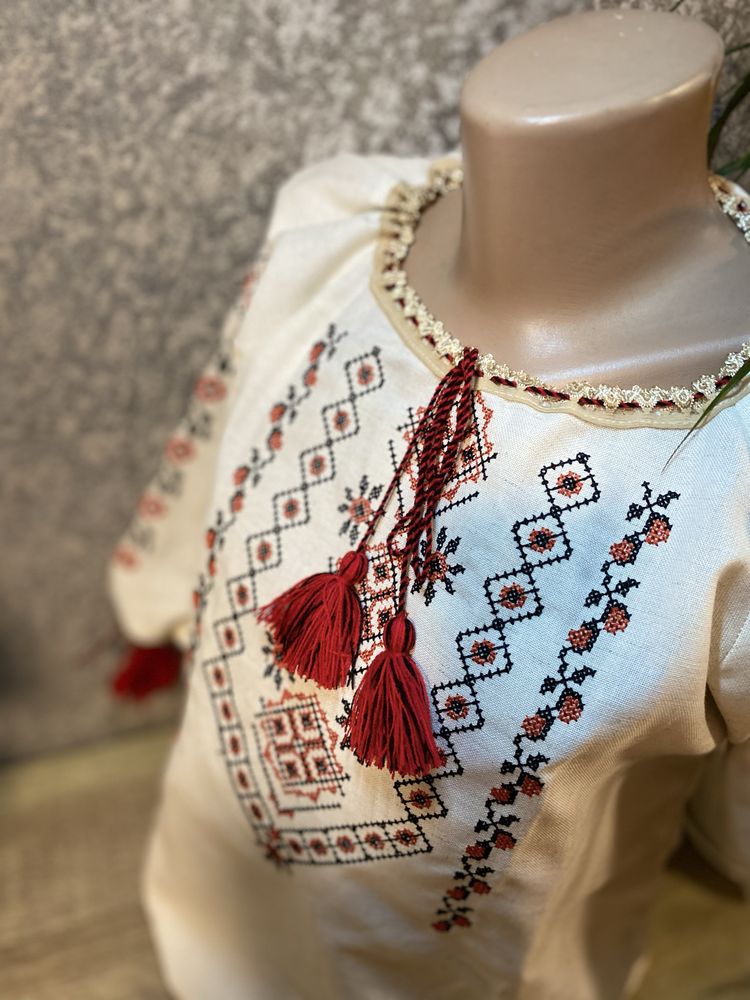 Жіноча вишиванка / Чоловіча вишиванка