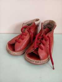 Vintage stare buciki dziecięce czerwone rozmiar 20 skóra naturalna prl