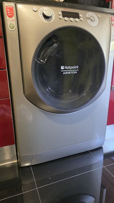 Máquina de Lavar Roupa - Ariston Hotpoint 9Kg