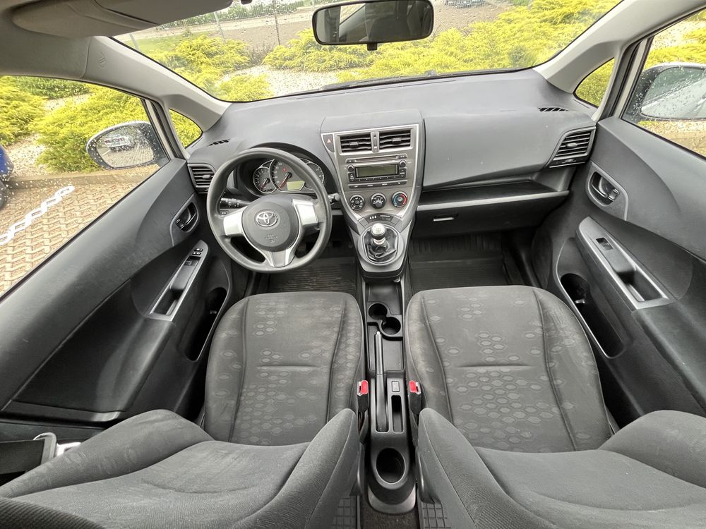 Toyota Verso S*2011r**1.3 VVTI**Bezwypadkowy**pełna historia serwisowa
