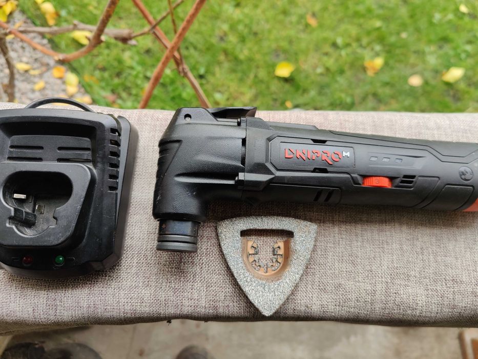 Акумуляторный реноватор Dnipro-M MT-12