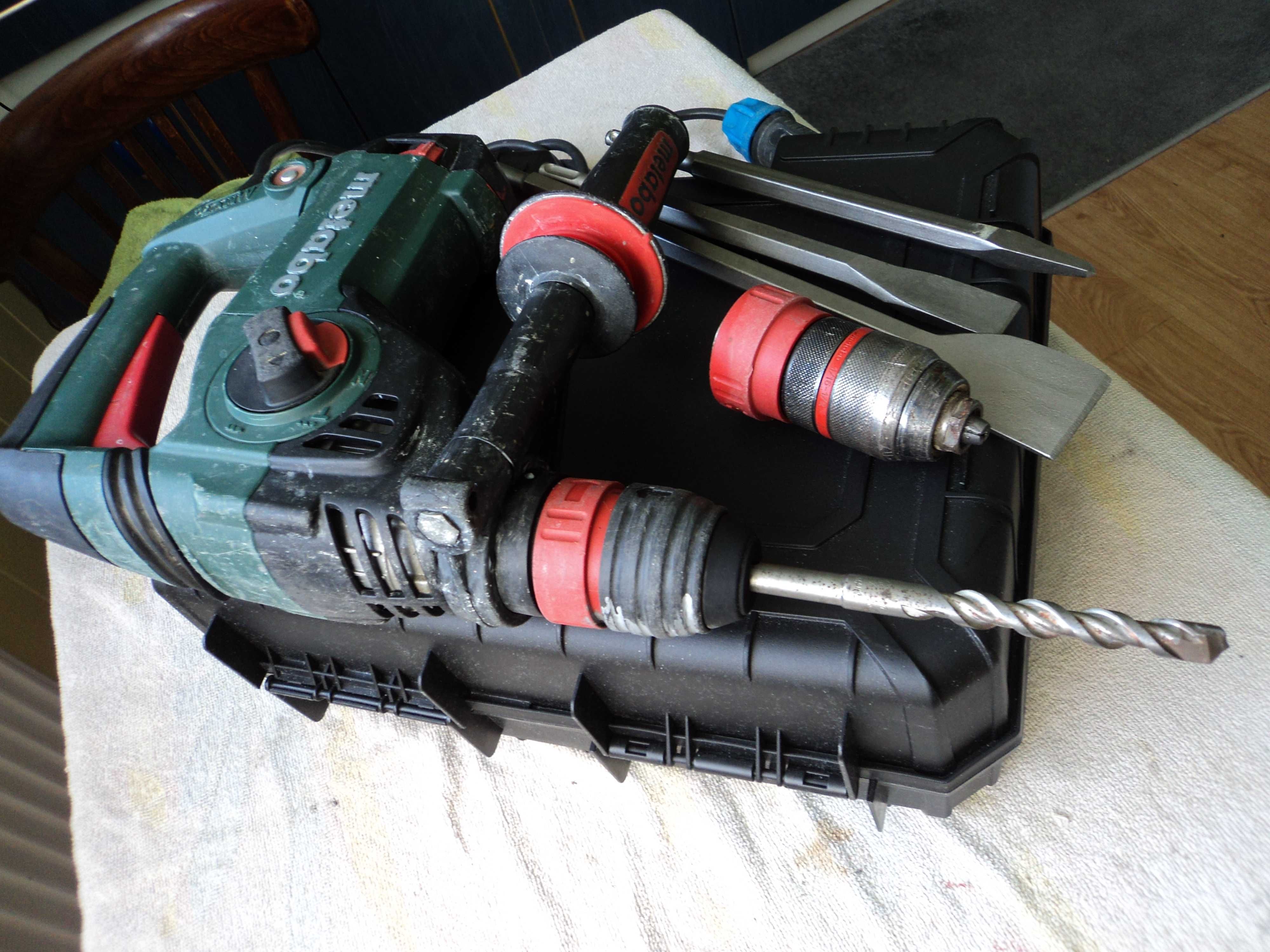 Metabo KHE3251 mlotow.udarowa 3-funkc.800 w 3.1 j z podkuwaniem kpl.