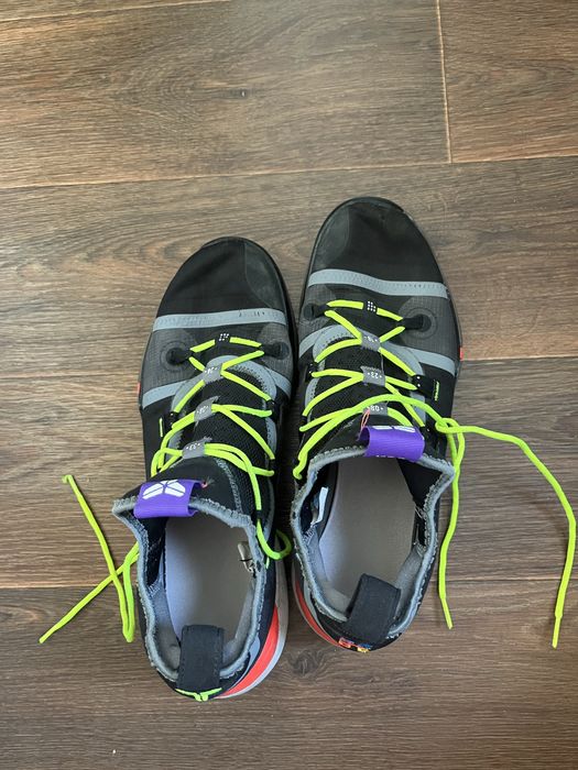 Баскетбольні кросівки Nike kobe AD Exodus