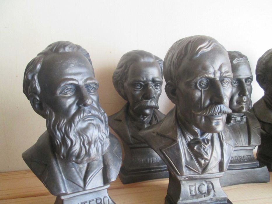 Bustos de Escritores Portugueses