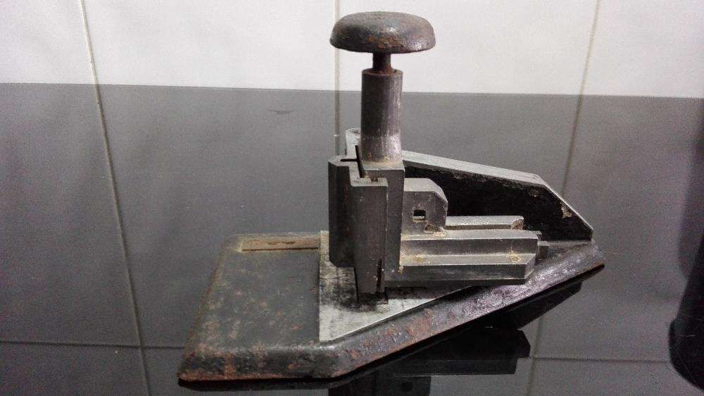 Agrafador muito antigo