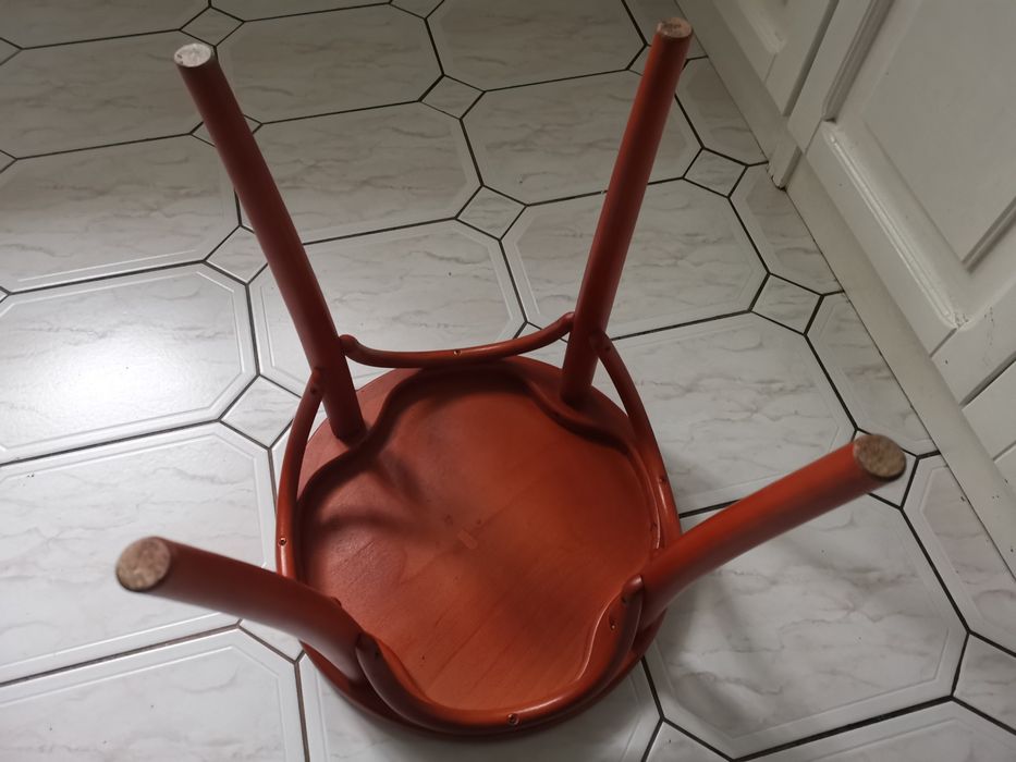 Sprzedam ładny taboret