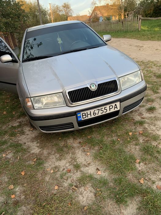 Срочно Шкода тур 1.6 2001 р