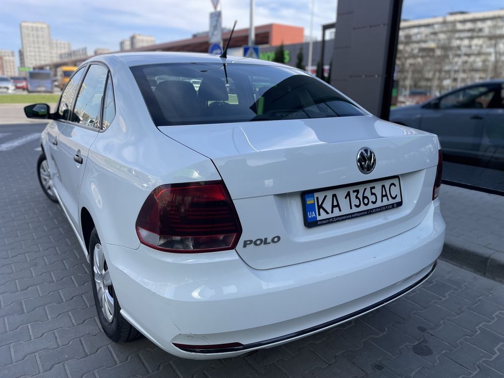 Volkswagen Polo sedan