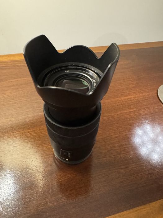 Lente Sony E 18-135mm f/3.5-5.6 OSS