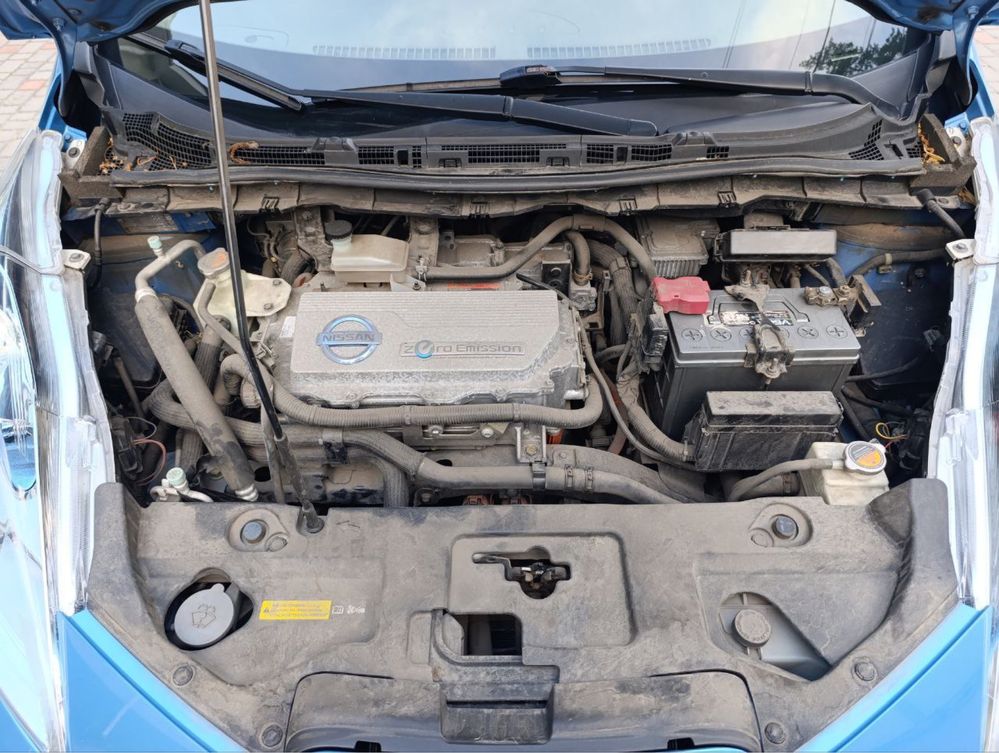 Продам Nissan   Leaf   2012