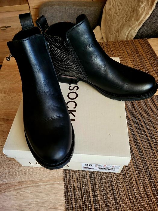 Botki , kozaki ze skóry 38