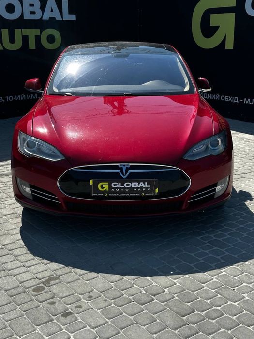 Tesla Model S 2013