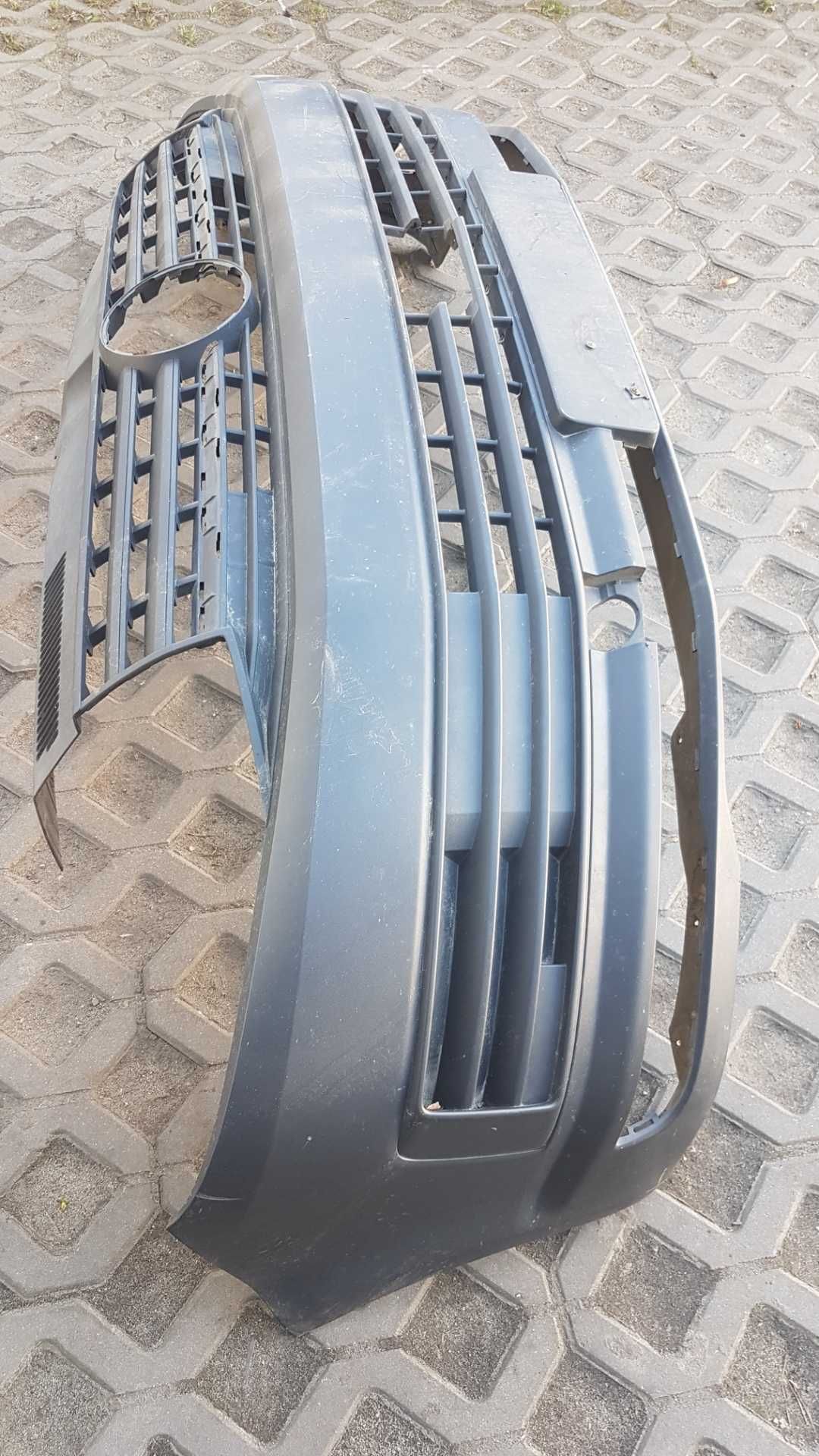 Zderzak przedni VW transporter T6